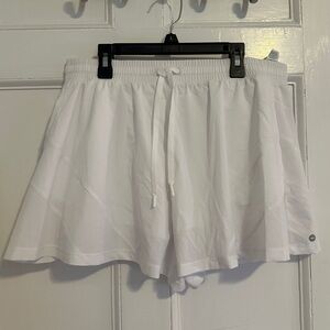 Women’s White Avia Athletic Shorts MEDIUM